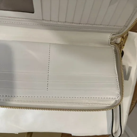Authentic Michael Kors STUNNING "Vivian" Optic White Basket Weave Wallet, NWOT - Picture 13 of 16